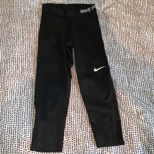 Nike Pro Cropped Leggings (size XS)